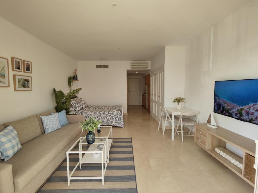 Estudio Puerto De Sotogrande 圣罗克 外观 照片