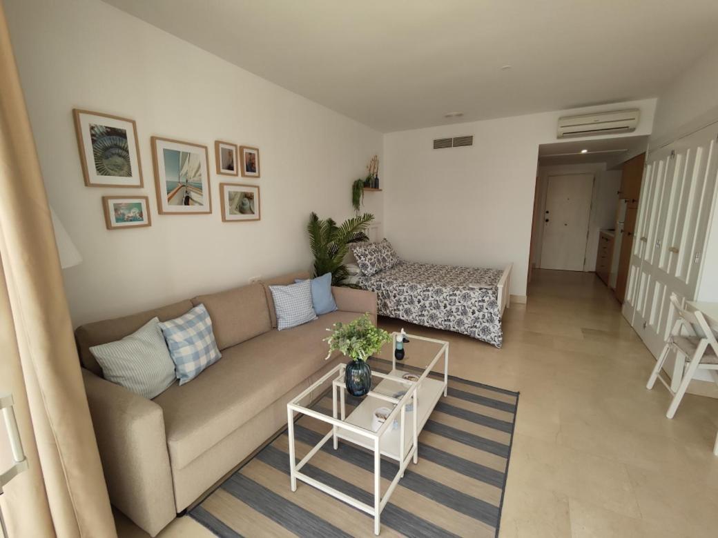 Estudio Puerto De Sotogrande 圣罗克 外观 照片